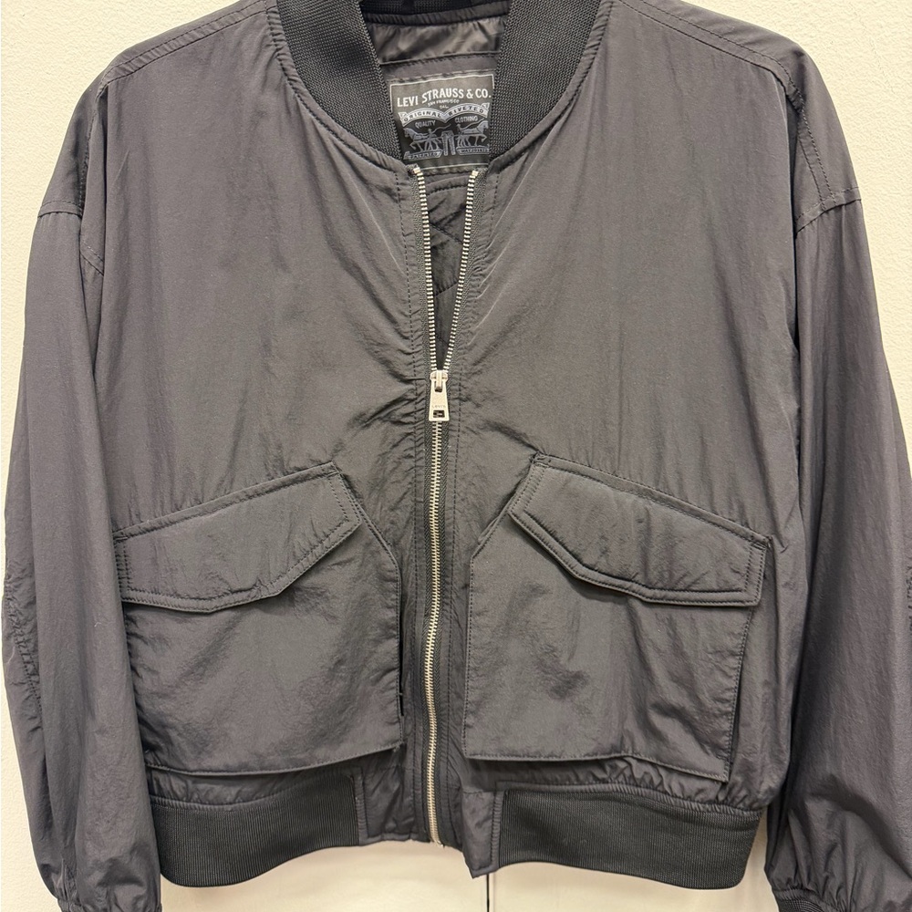 Levi's Women's Bomber Jacket size M NWT - Picture 5 of 7